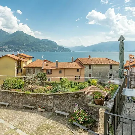 Castle&lake Rezzonico