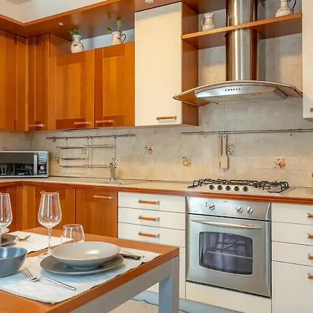 Castle&lake Apartment *