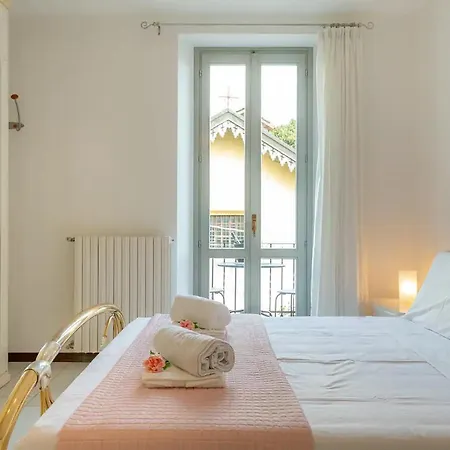 Castle&lake Apartment