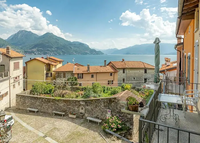 Castle&lake Rezzonico