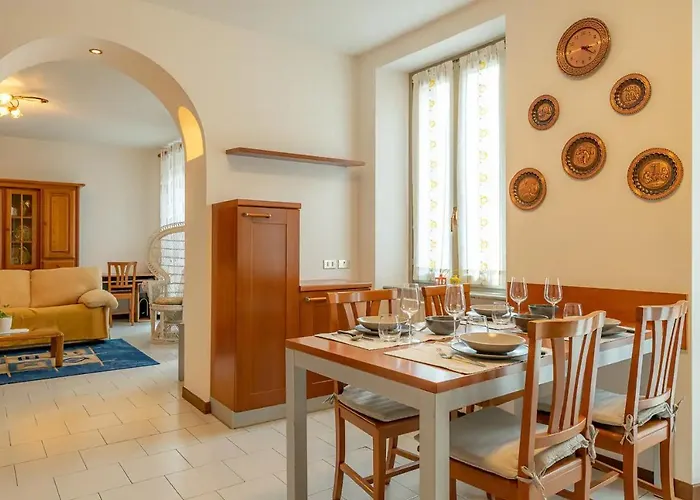 Castle&lake Apartman *