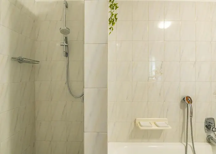 Castle&lake Apartman Rezzonico