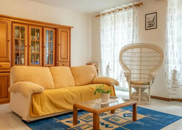 Castle&lake * Rezzonico